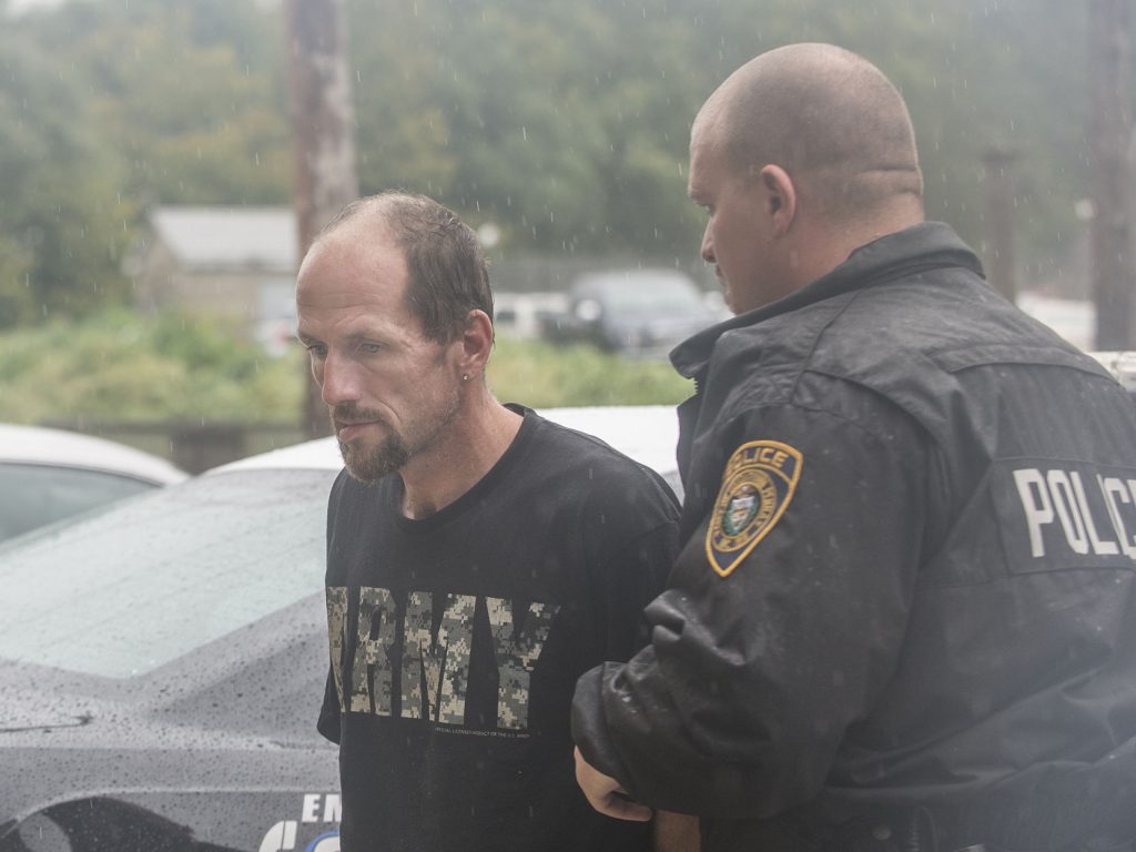 Man surrenders to police after brief standoff - Herald-Standard